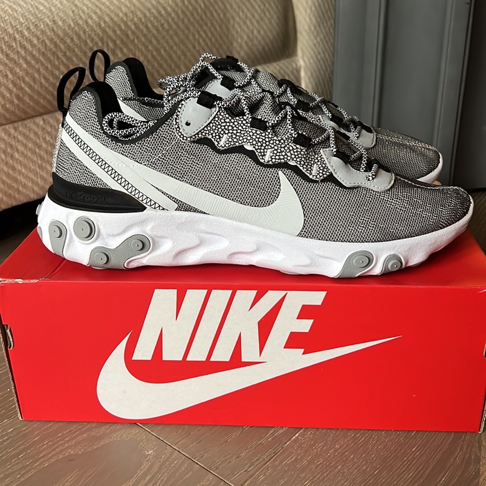 *NEW* Mens Nike React Element 55 SE